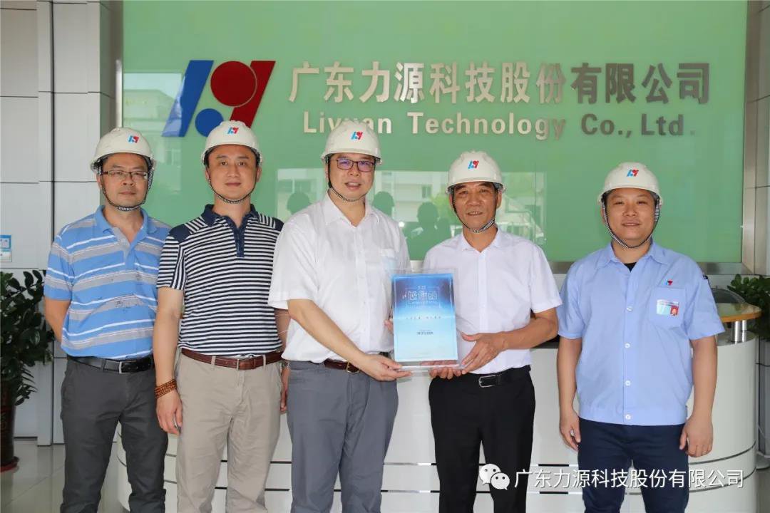 水災(zāi)無情人有義，風(fēng)雨同舟共前行